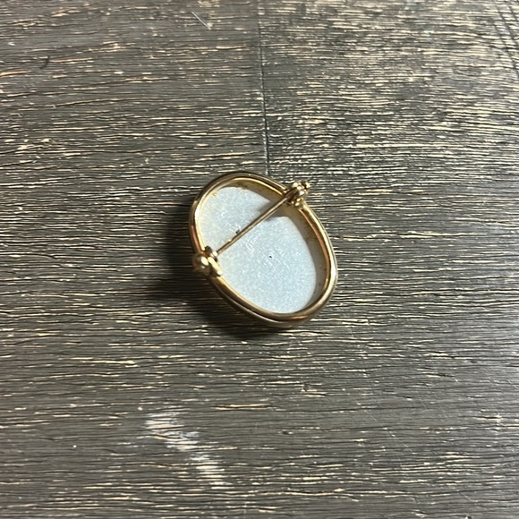 Vintage Victorian Cottage Style Floral Brooch with Roses - Picture 2 of 4